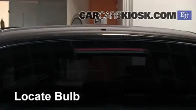 2012 Skoda Superb TDI 4X4 2.0L 4 Cyl. Turbo Diesel Éclairage Feu de freinage central (remplacer l'ampoule)